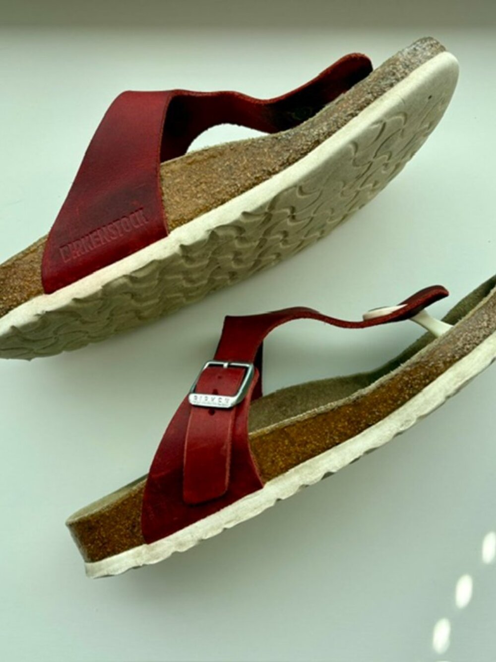 Birkenstock Gizeh Red Oiled Leather Sandals | EU 36 | Freshly Resealed Cork - Picture 3 of 7